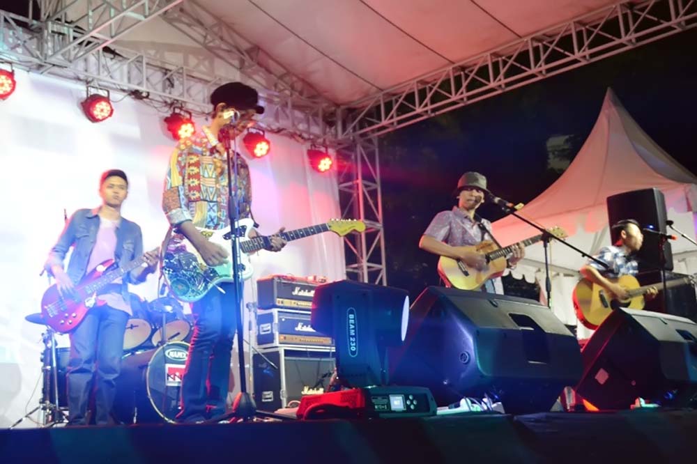 Vinka and Friends Boyong 4 Trophy Di Festival Akbar Darmajaya Vinka and Friends Boyong 4 Trophy Di Festival Akbar Darmajaya
