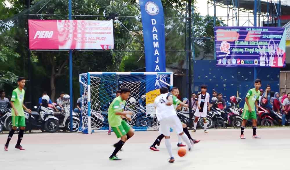 SMA Tri Sukses Juarai Darmajaya Student Futsal Tournament 2016 SMA Tri Sukses Juarai Darmajaya Student Futsal Tournament 2016