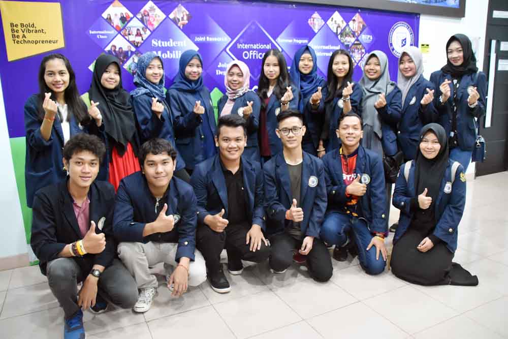 Student Mobility dan Joint Research, MahasiswaDarmajaya Berprestasi di 4 Negara Student Mobility dan Joint Research, MahasiswaDarmajaya Berprestasi di 4 Negara