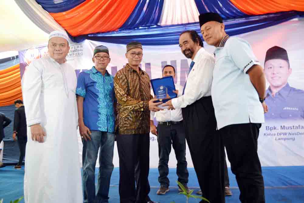 Surya Paloh Ajak Mahasiswa Lampung Berperan Dalam Gerakan Restorasi Indonesia Surya Paloh Ajak Mahasiswa Lampung Berperan Dalam Gerakan Restorasi Indonesia