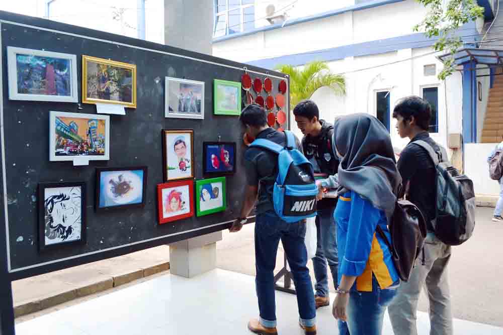 Mahasiswa Darmajaya Pamerkan Produk Kreatifitas Desain Grafis dan Multimedia Mahasiswa Darmajaya Pamerkan Produk Kreatifitas Desain Grafis dan Multimedia