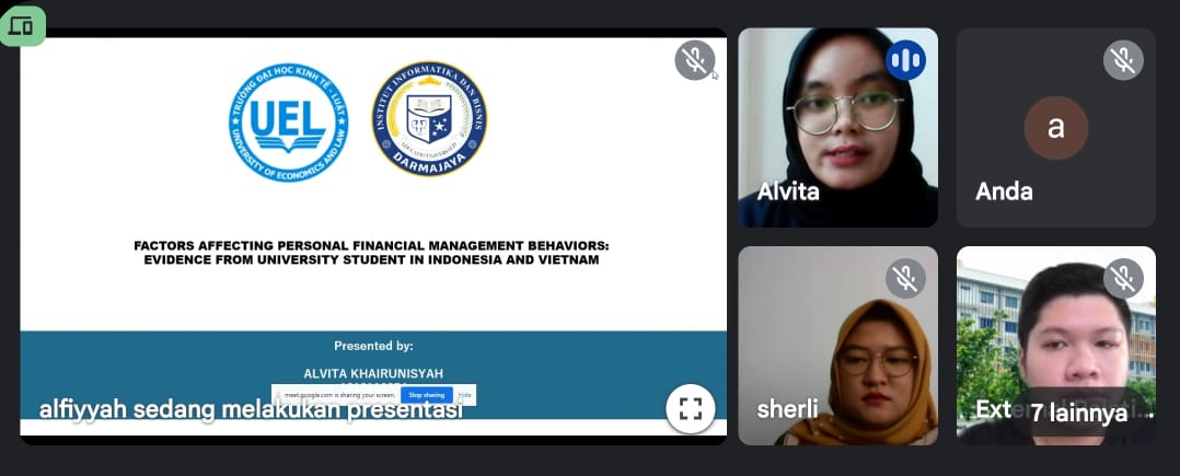 Mahasiswi Prodi Manajemen ini Sukses Selesaikan Final Thesis dengan Bimbingan Dosen Dua Negara Mahasiswi Prodi Manajemen ini Sukses Selesaikan Final Thesis dengan Bimbingan Dosen Dua Negara