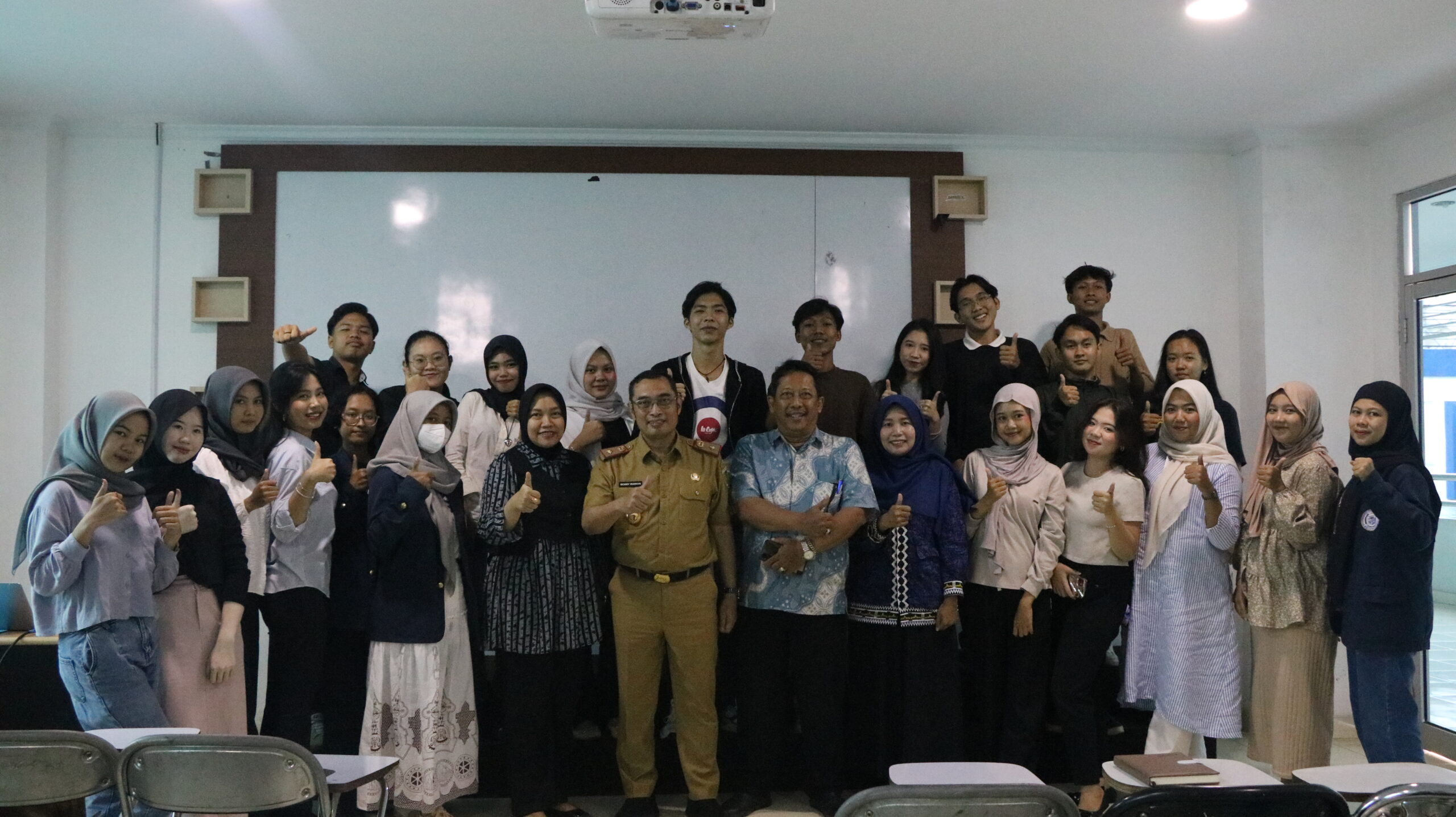 Lampung Menuju Destinasi Kelas Dunia: Praktisi Pariwisata Beri Kuliah Inspiratif di IIB Darmajaya Lampung Menuju Destinasi Kelas Dunia: Praktisi Pariwisata Beri Kuliah Inspiratif di IIB Darmajaya
