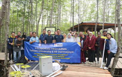 Kolaborasi IIB Darmajaya dan Telkom University Hadirkan Energi Hijau di Eco Wisata Mangrove Pesawaran
