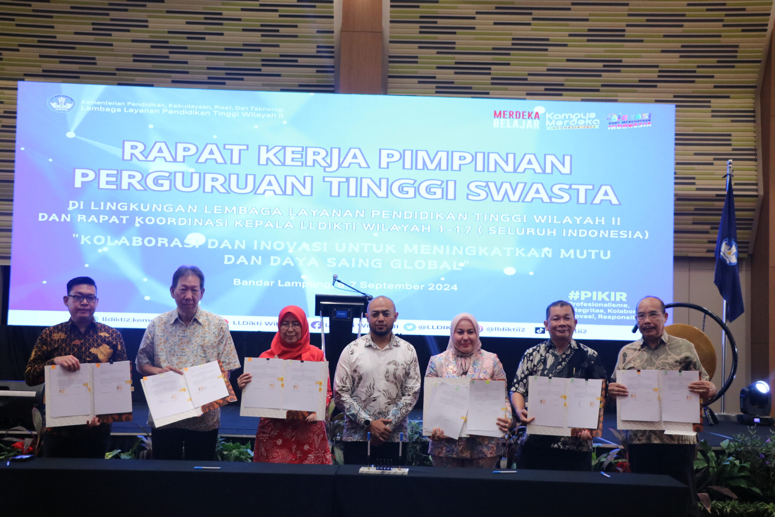 MoU Strategis! IIB Darmajaya dan 13 Kampus Siap Pimpin Era Ekonomi Digital! MoU Strategis! IIB Darmajaya dan 13 Kampus Siap Pimpin Era Ekonomi Digital!