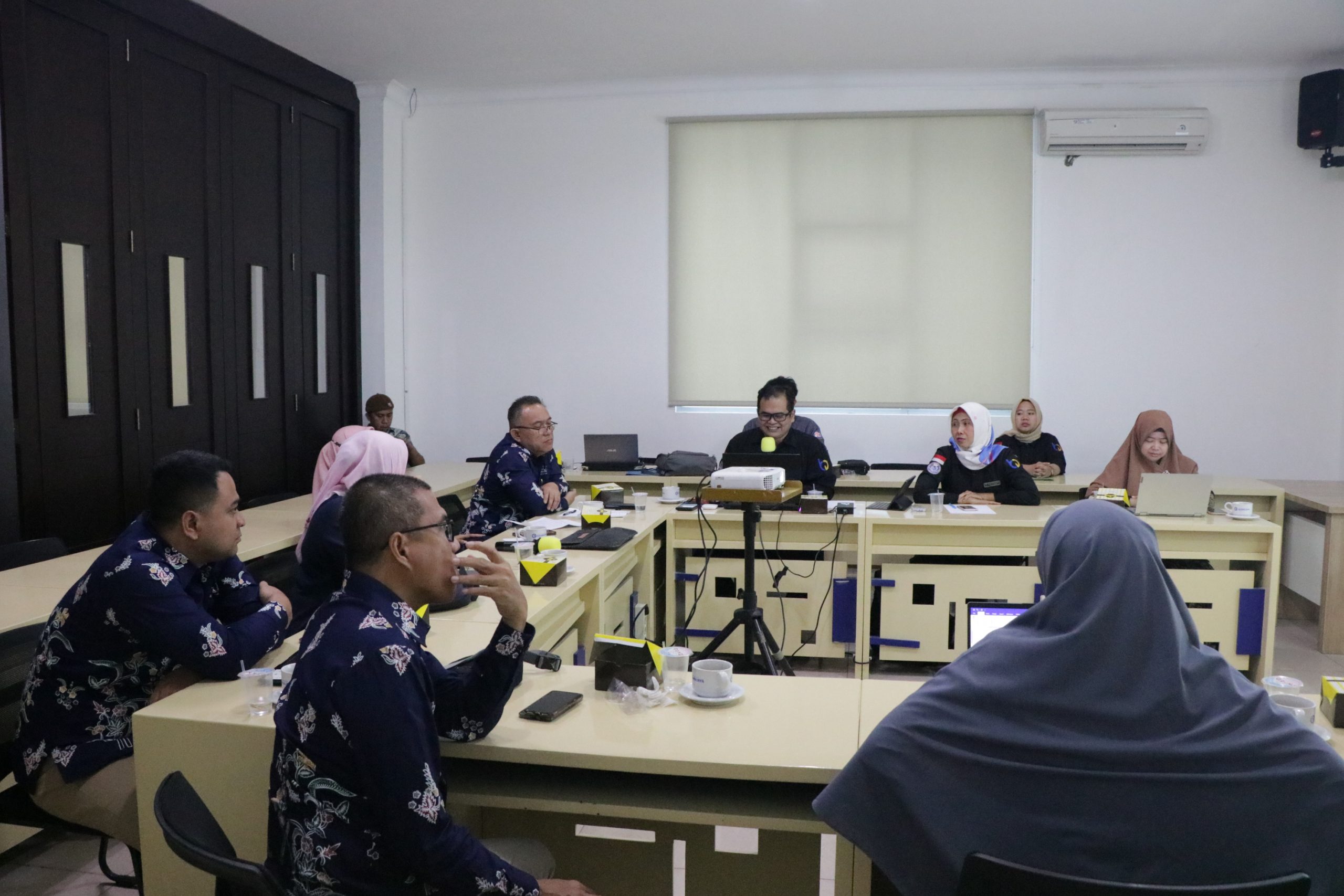 Universitas Trisakti Studi Banding ke IIB Darmajaya Universitas Trisakti Studi Banding ke IIB Darmajaya