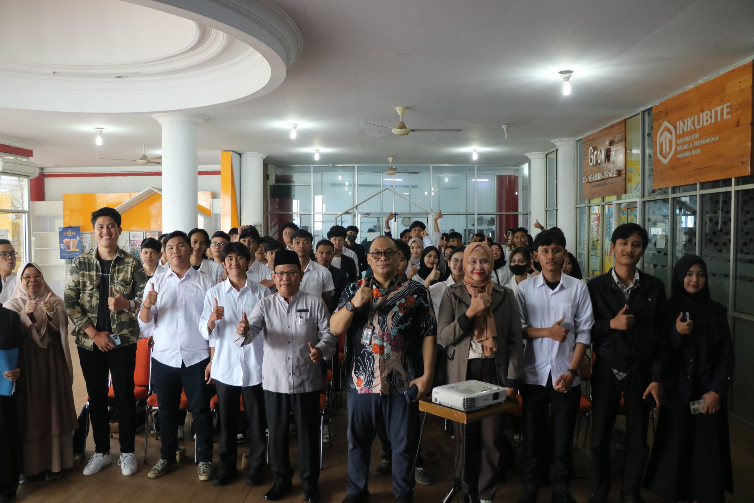 Pembekalan PKPM Darmajaya: Mahasiswa Siap Membawa Perubahan di Desa Pembekalan PKPM Darmajaya: Mahasiswa Siap Membawa Perubahan di Desa