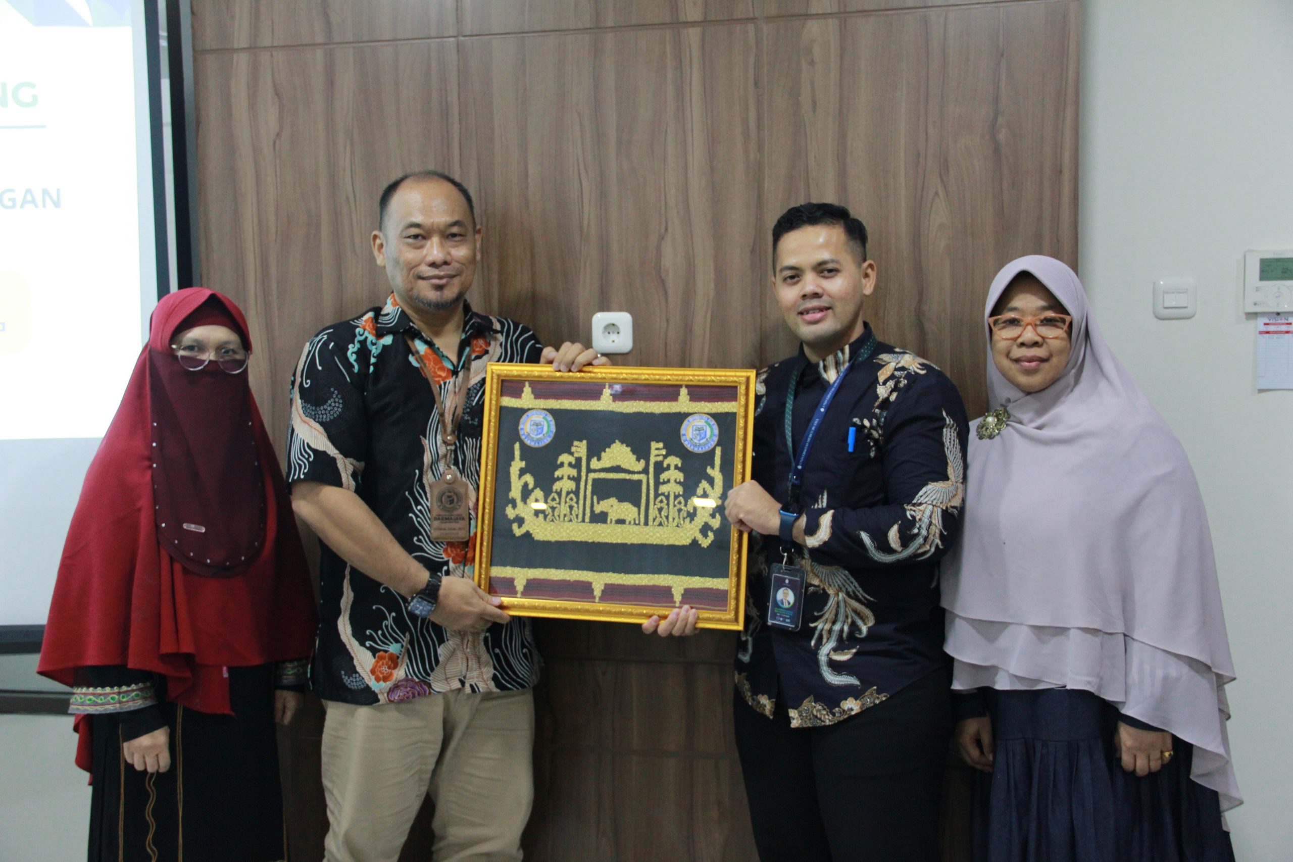 Prodi Sistem Informasi Darmajaya Studi Banding ke Universitas Mercubuana Prodi Sistem Informasi Darmajaya Studi Banding ke Universitas Mercubuana
