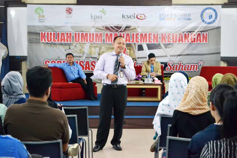 Mahasiswa Juga Bisa Menabung Saham Mahasiswa Juga Bisa Menabung Saham