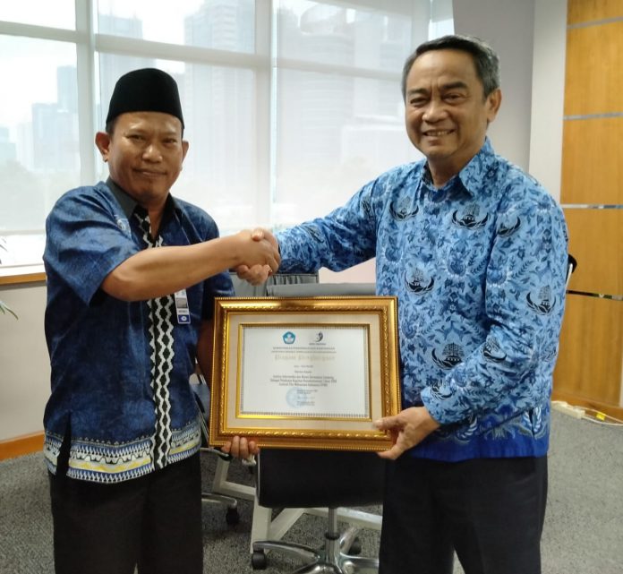 IIB Darmajaya Mendapat Penghargaan Kemdikbud RI IIB Darmajaya Mendapat Penghargaan Kemdikbud RI