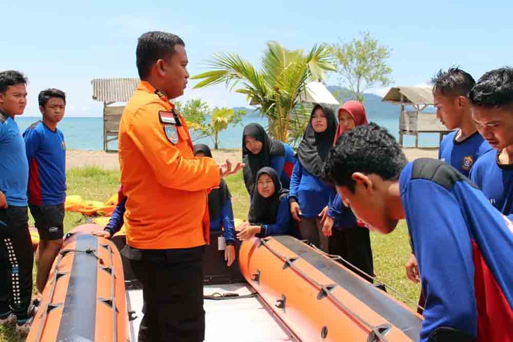 Tingkatkan Kecakapan, KSR Darmajaya Gelar Pelatihan Water Rescue Tingkatkan Kecakapan, KSR Darmajaya Gelar Pelatihan Water Rescue
