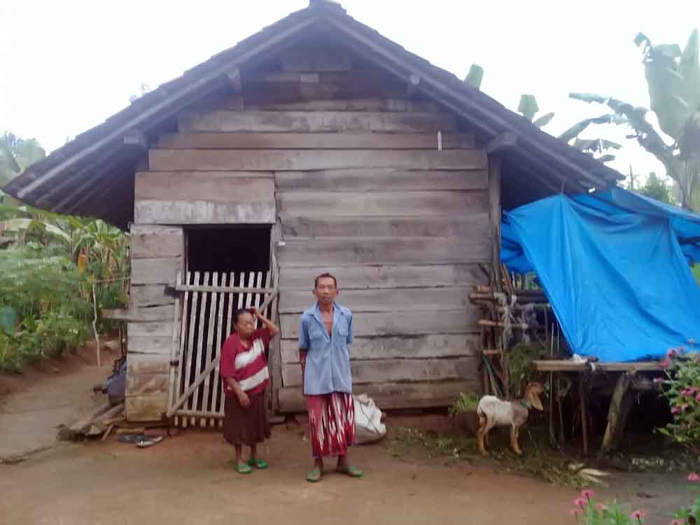 UKM KSR Darmajaya Beri Kado Lebaran Bedah Rumah UKM KSR Darmajaya Beri Kado Lebaran Bedah Rumah