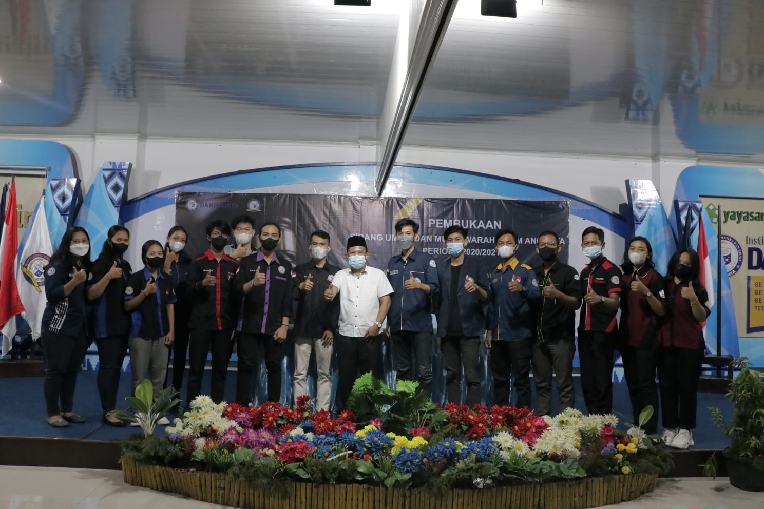 Siap Gelar Sidang dan MUA Orkem Kampus Biru, Wakil Rektor 3: Teruslah Berprestasi Siap Gelar Sidang dan MUA Orkem Kampus Biru, Wakil Rektor 3: Teruslah Berprestasi