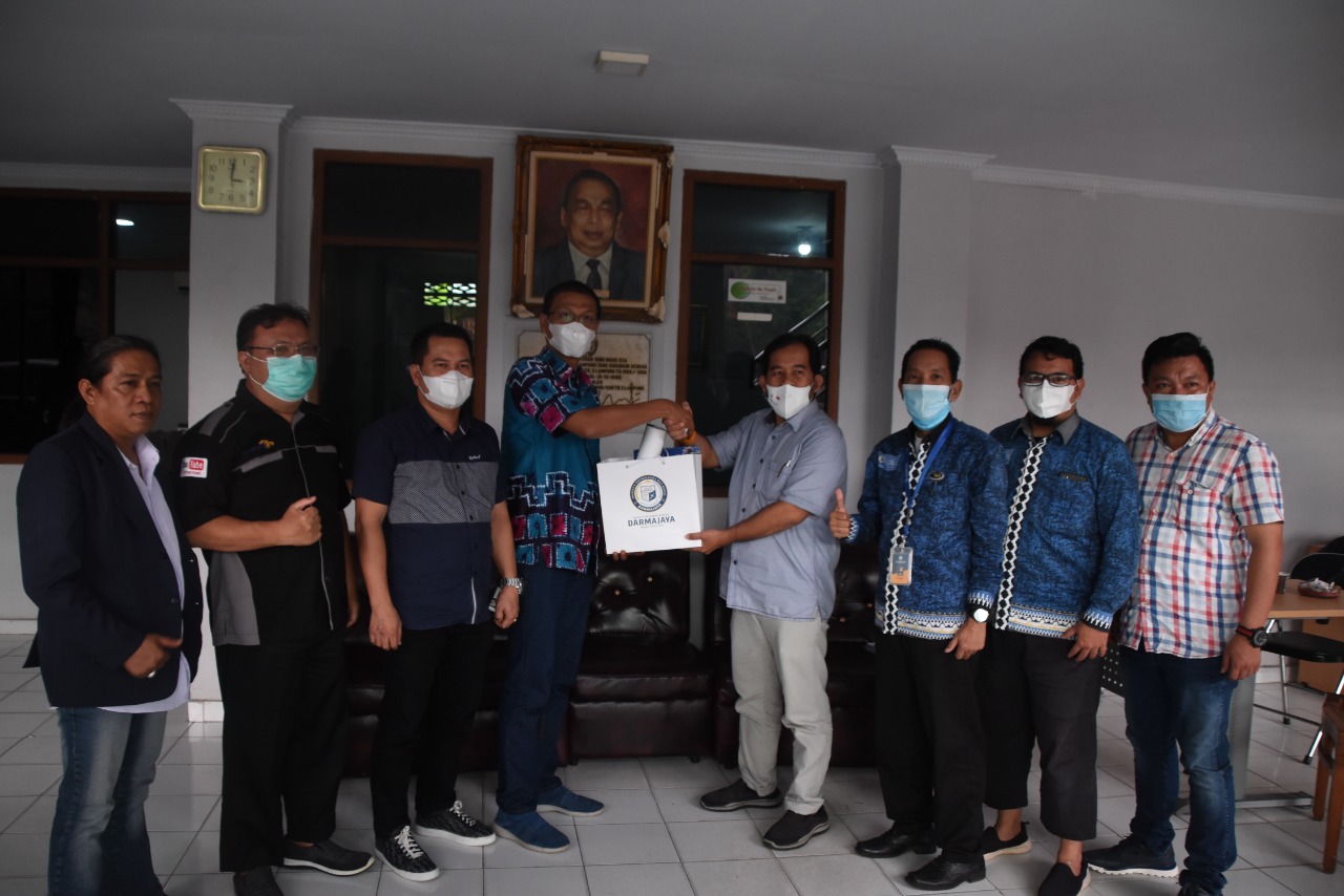 IIB Darmajaya–PWI Lampung Bicarakan Kerja Sama Peningkatan SDM IIB Darmajaya–PWI Lampung Bicarakan Kerja Sama Peningkatan SDM