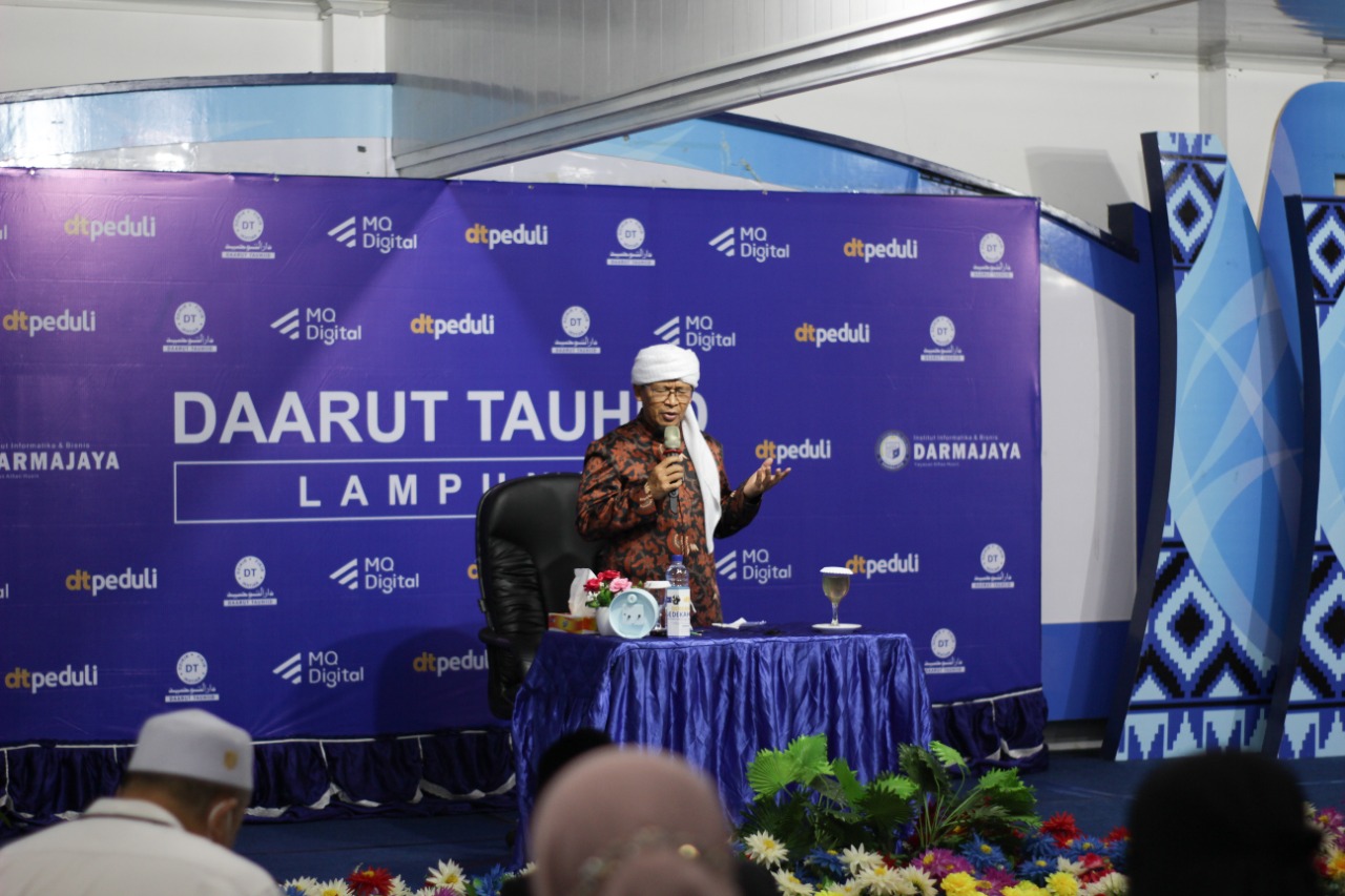 Kajian Tauhiid di IIB Darmajaya, Ini yang Disampaikan Aa Gym Kajian Tauhiid di IIB Darmajaya, Ini yang Disampaikan Aa Gym