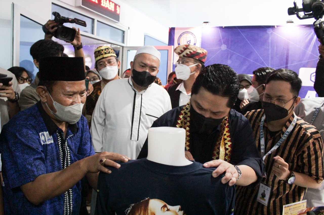 Menteri BUMN Erick Thohir Puji Karya Mahasiswa dan Alumnus IIB Darmajaya Menteri BUMN Erick Thohir Puji Karya Mahasiswa dan Alumnus IIB Darmajaya