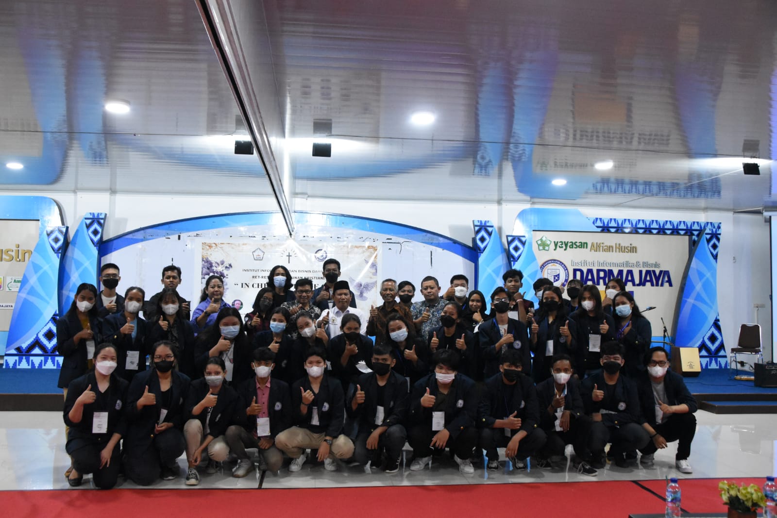 Jalin Keakraban Anggota Baru, UKM Himkris Kampus The Best ini Gelar Retret Jalin Keakraban Anggota Baru, UKM Himkris Kampus The Best ini Gelar Retret