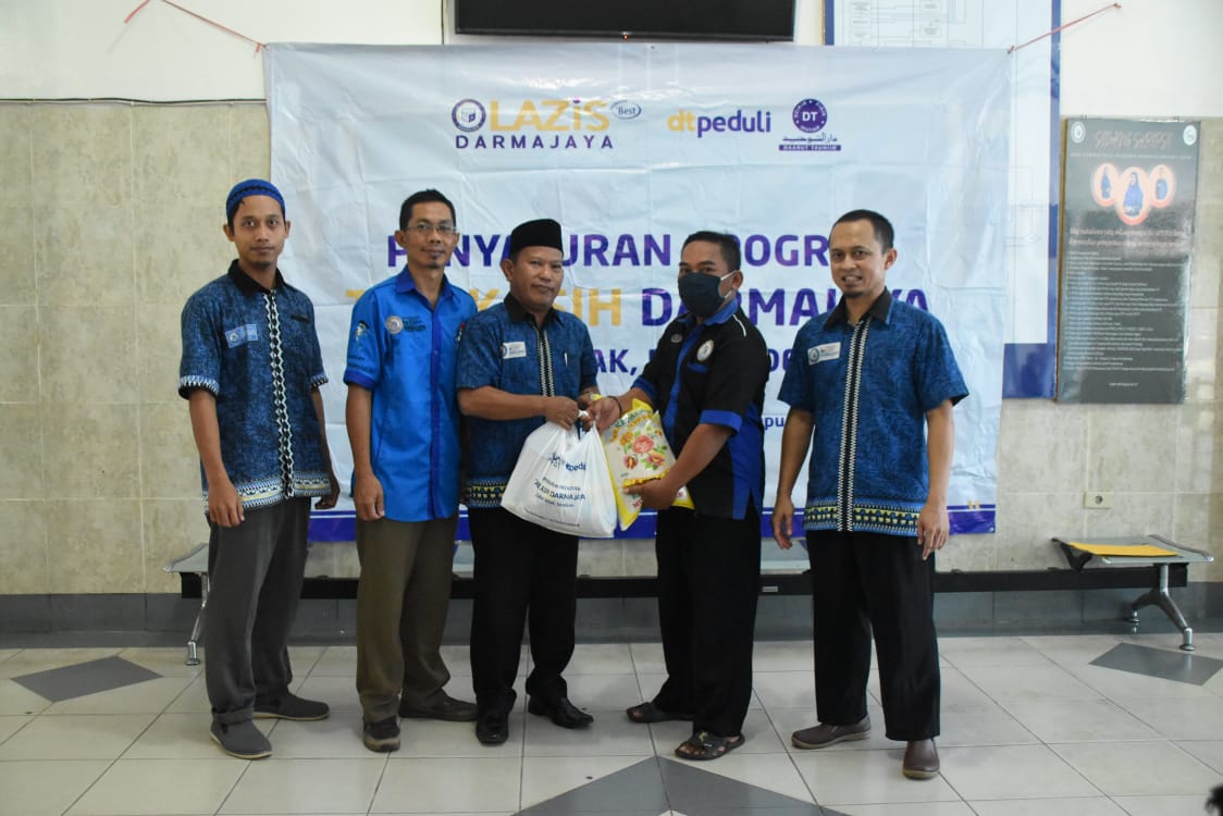 Sebanyak 215 Paket ZIS Karyawan dan Dosen IIB Darmajaya Disalurkan Sebanyak 215 Paket ZIS Karyawan dan Dosen IIB Darmajaya Disalurkan
