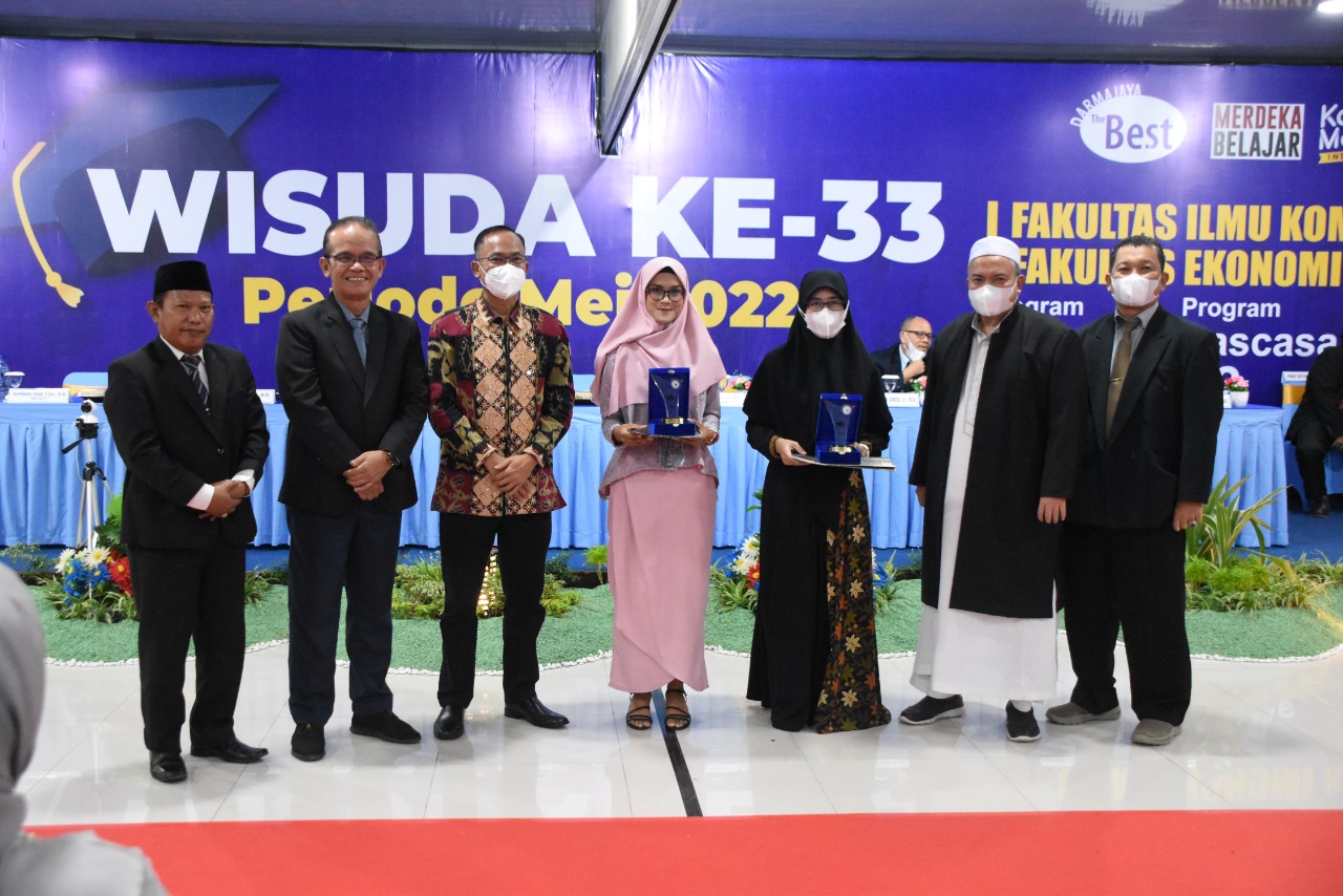 Wisuda Ke-33 Periode Mei 2022 IIB Darmajaya, Putri Sopiani dan Alexander Hendra Wijaya Lulusan Terbaik Fakultas Wisuda Ke-33 Periode Mei 2022 IIB Darmajaya, Putri Sopiani dan Alexander Hendra Wijaya Lulusan Terbaik Fakultas