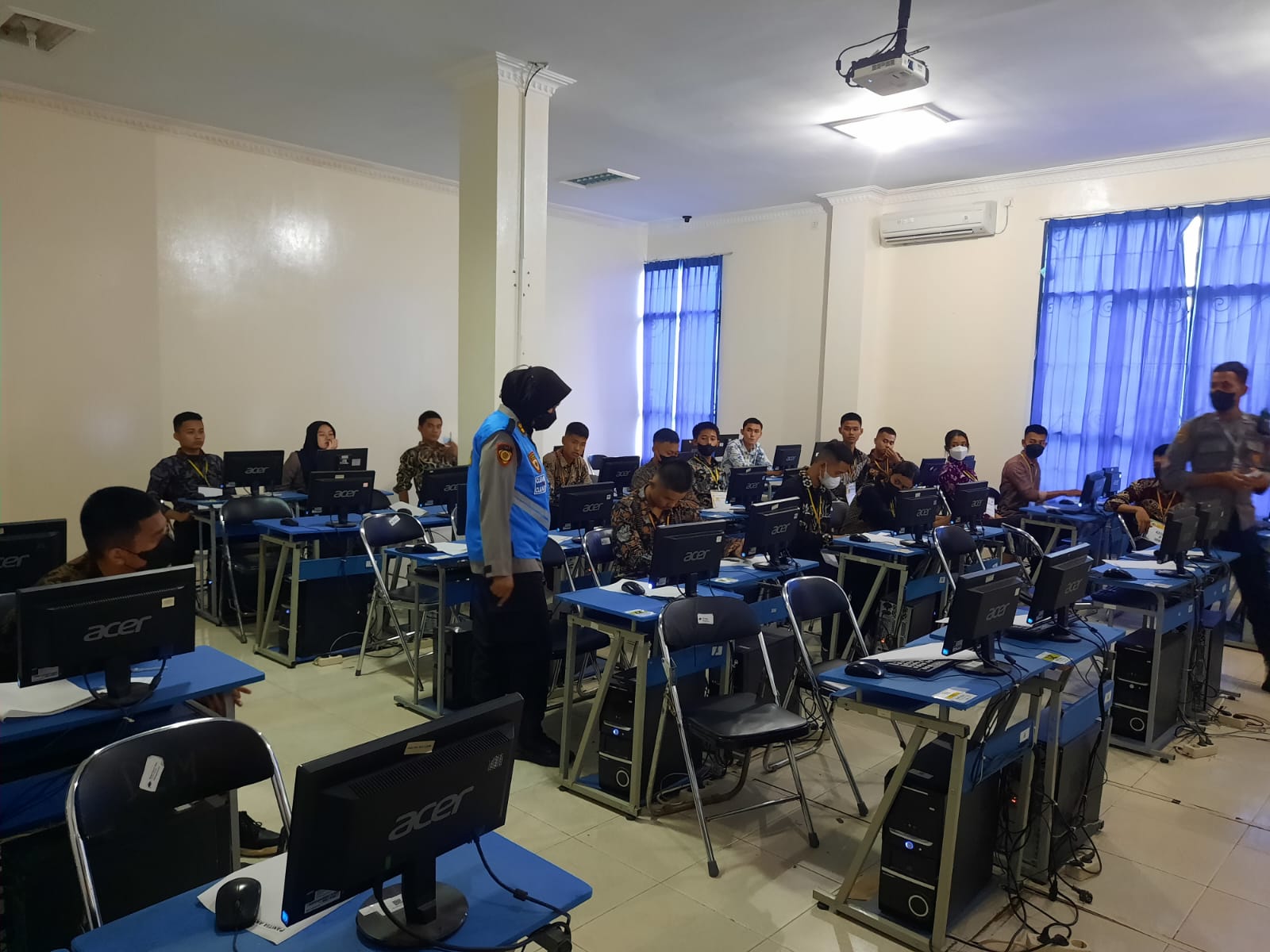Sinergi, Polda Lampung Gelar Tes Uji Akademik Bintara di IIB Darmajaya Sinergi, Polda Lampung Gelar Tes Uji Akademik Bintara di IIB Darmajaya