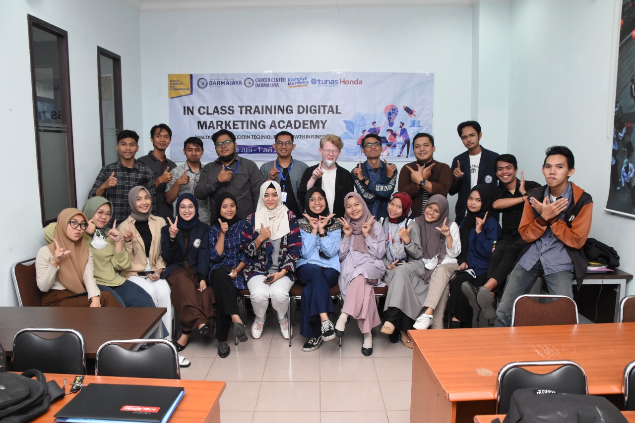 UPT ICCA Darmajaya–PT Tunas Dwipa Matra Gelar In Class Training Peserta Digital Marketing Academy UPT ICCA Darmajaya–PT Tunas Dwipa Matra Gelar In Class Training Peserta Digital Marketing Academy