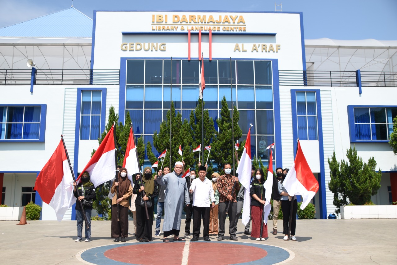 Kampus The Best IIB Darmajaya Siap Kibarkan 1.500 Bendera Merah Putih Kampus The Best IIB Darmajaya Siap Kibarkan 1.500 Bendera Merah Putih