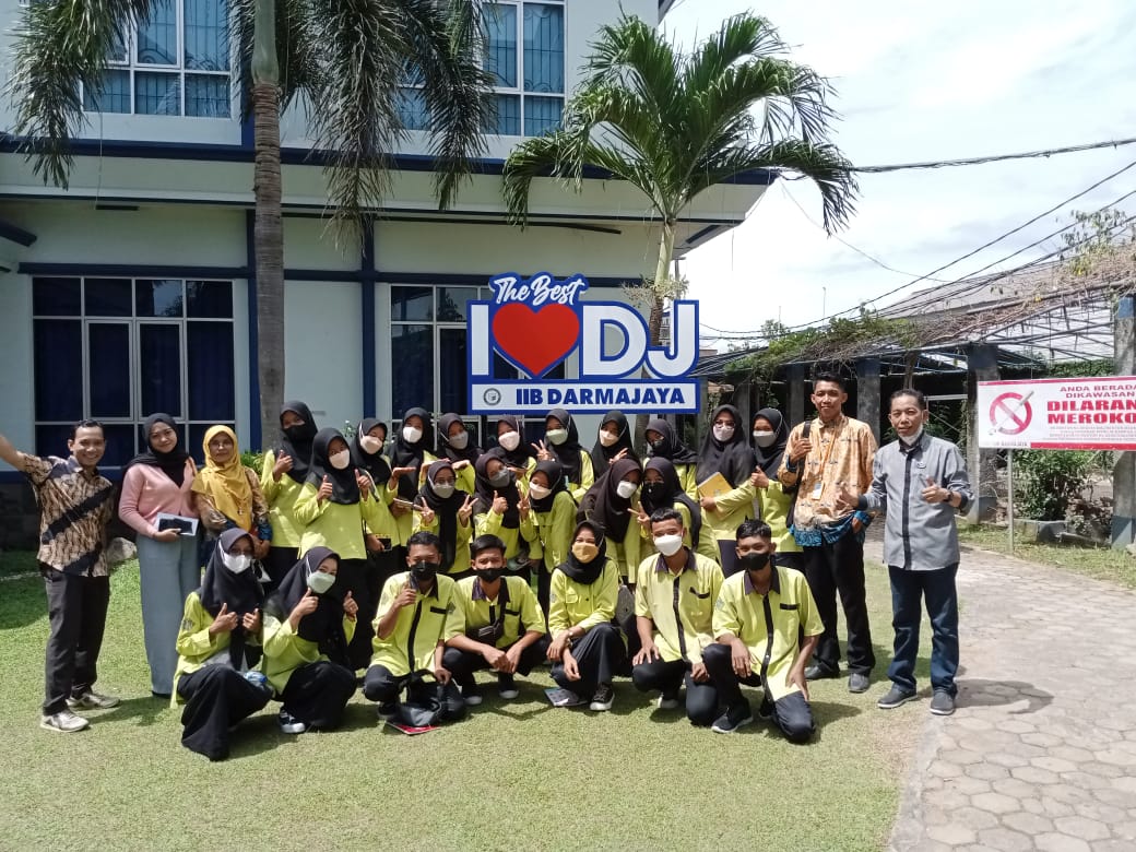 Rombongan Pelajar SMK Miftahul Ulum Kunjungan Industri ke IIB Darmajaya, Disambut Mahasiswa Asing Rombongan Pelajar SMK Miftahul Ulum Kunjungan Industri ke IIB Darmajaya, Disambut Mahasiswa Asing