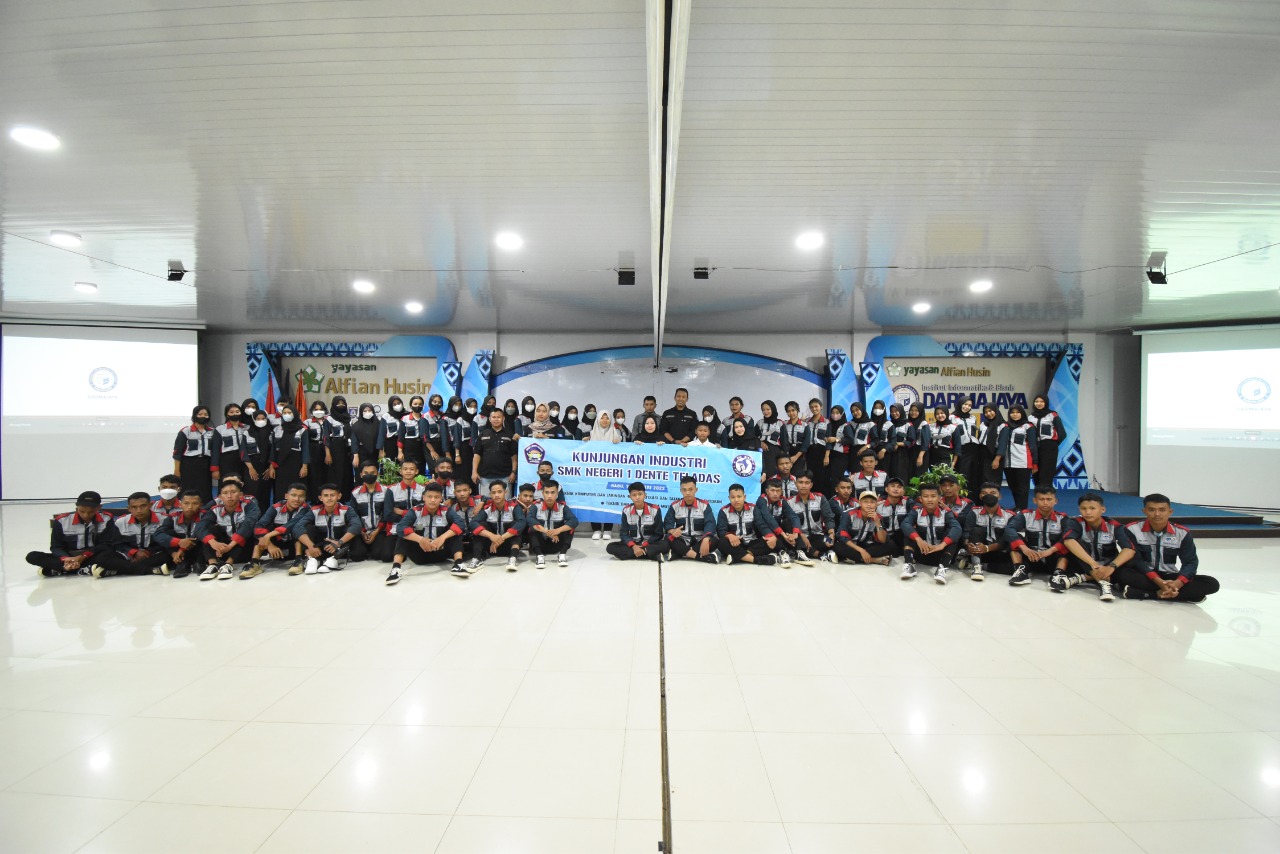Rombongan SMKN 1 Denteteladas Kunjungan Industri ke IIB Darmajaya Rombongan SMKN 1 Denteteladas Kunjungan Industri ke IIB Darmajaya