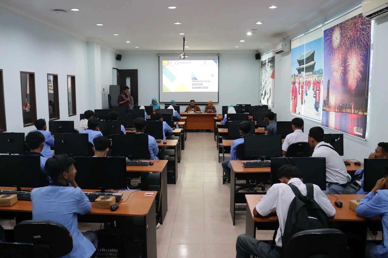 Puluhan Pelajar SMK Bima Sakti, Lampung Timur Belajar ke IIB Darmajaya Puluhan Pelajar SMK Bima Sakti, Lampung Timur Belajar ke IIB Darmajaya