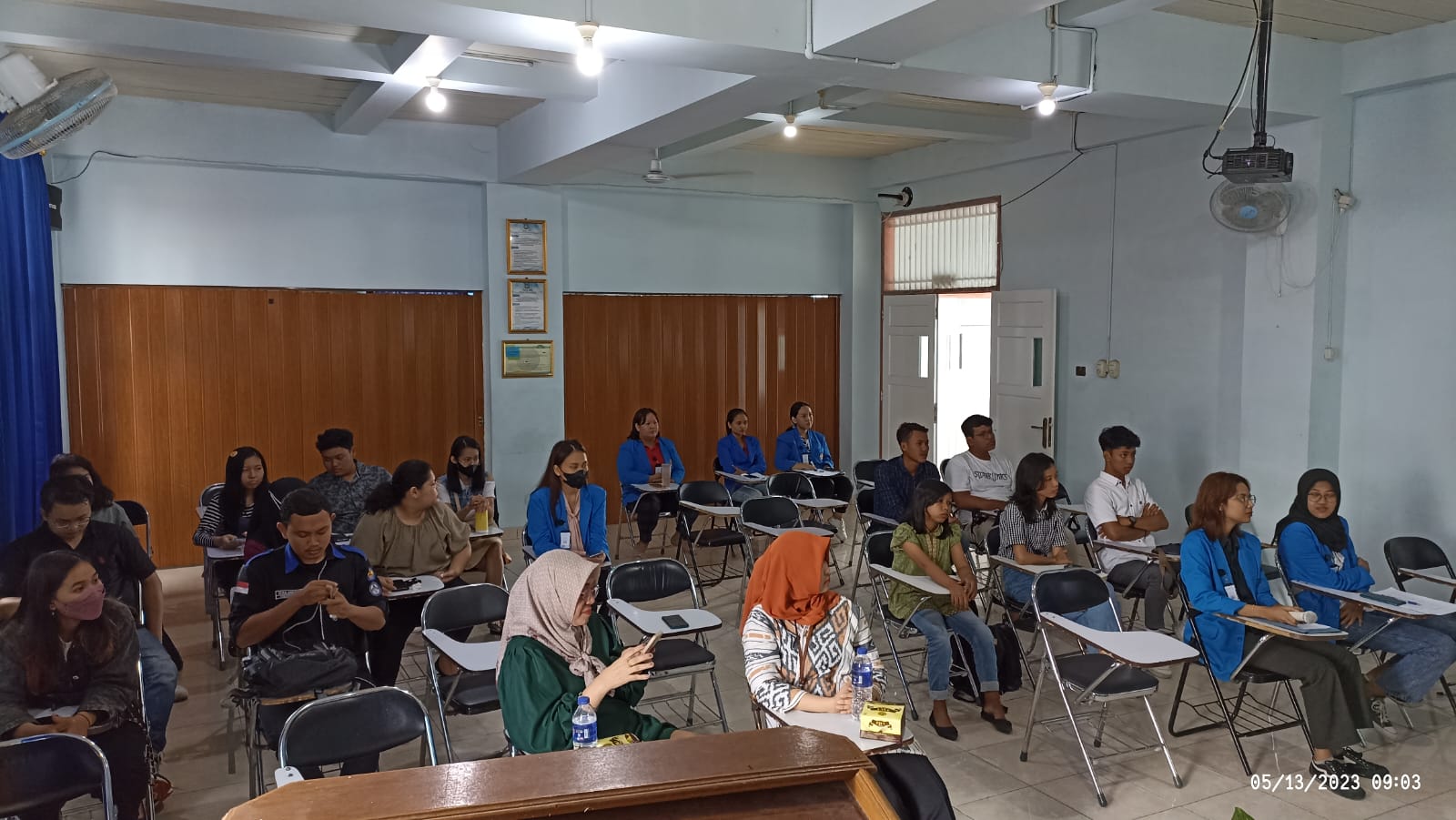Puluhan Peserta Ramaikan Event “How to Boost Your English Skill” UPT Bahasa IIB Darmajaya Puluhan Peserta Ramaikan Event “How to Boost Your English Skill” UPT Bahasa IIB Darmajaya