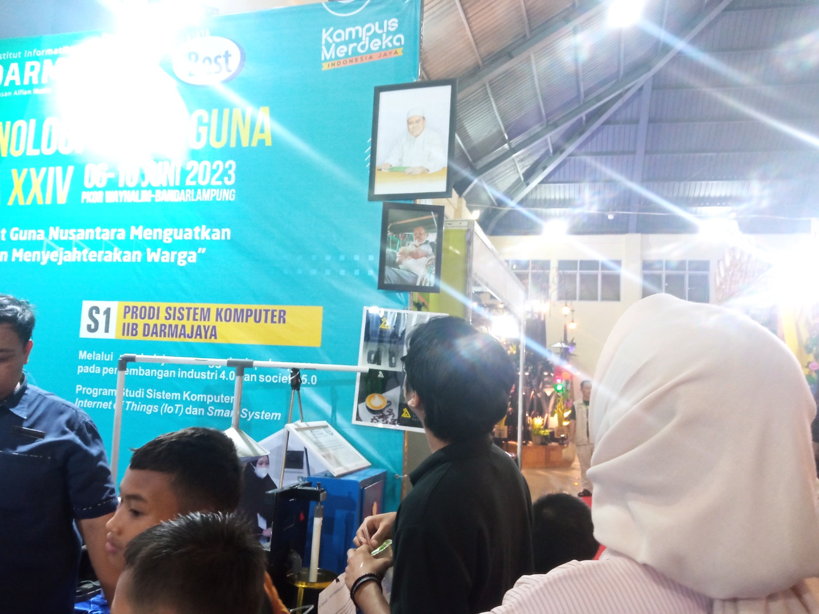Prodi DKV IIB Darmajaya Ikut Semarakkan GTTGN XXIV dengan Tampilkan Karya Indah Prodi DKV IIB Darmajaya Ikut Semarakkan GTTGN XXIV dengan Tampilkan Karya Indah