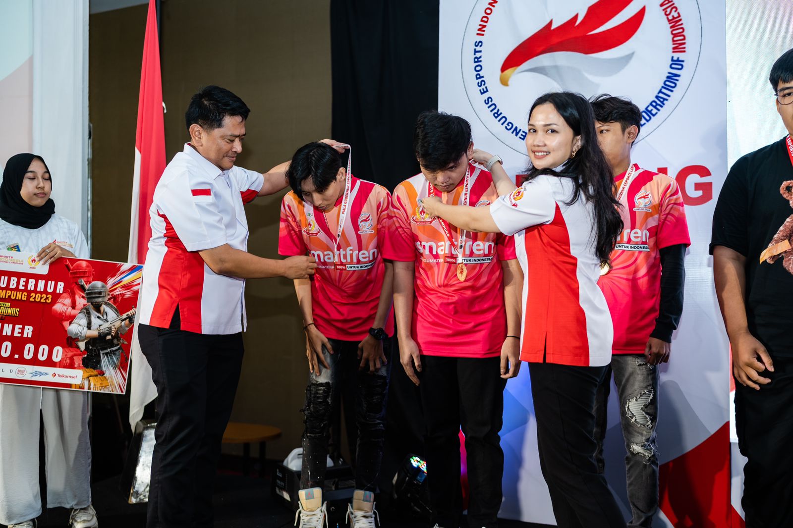 Siap Wakili Lampung Bertarung di Nasional, Mahasiswa Prodi Teknik Informatika IIB Darmajaya Juara PUBG Piala Gubernur ESPORT 2023 Siap Wakili Lampung Bertarung di Nasional, Mahasiswa Prodi Teknik Informatika IIB Darmajaya Juara PUBG Piala Gubernur ESPORT 2023