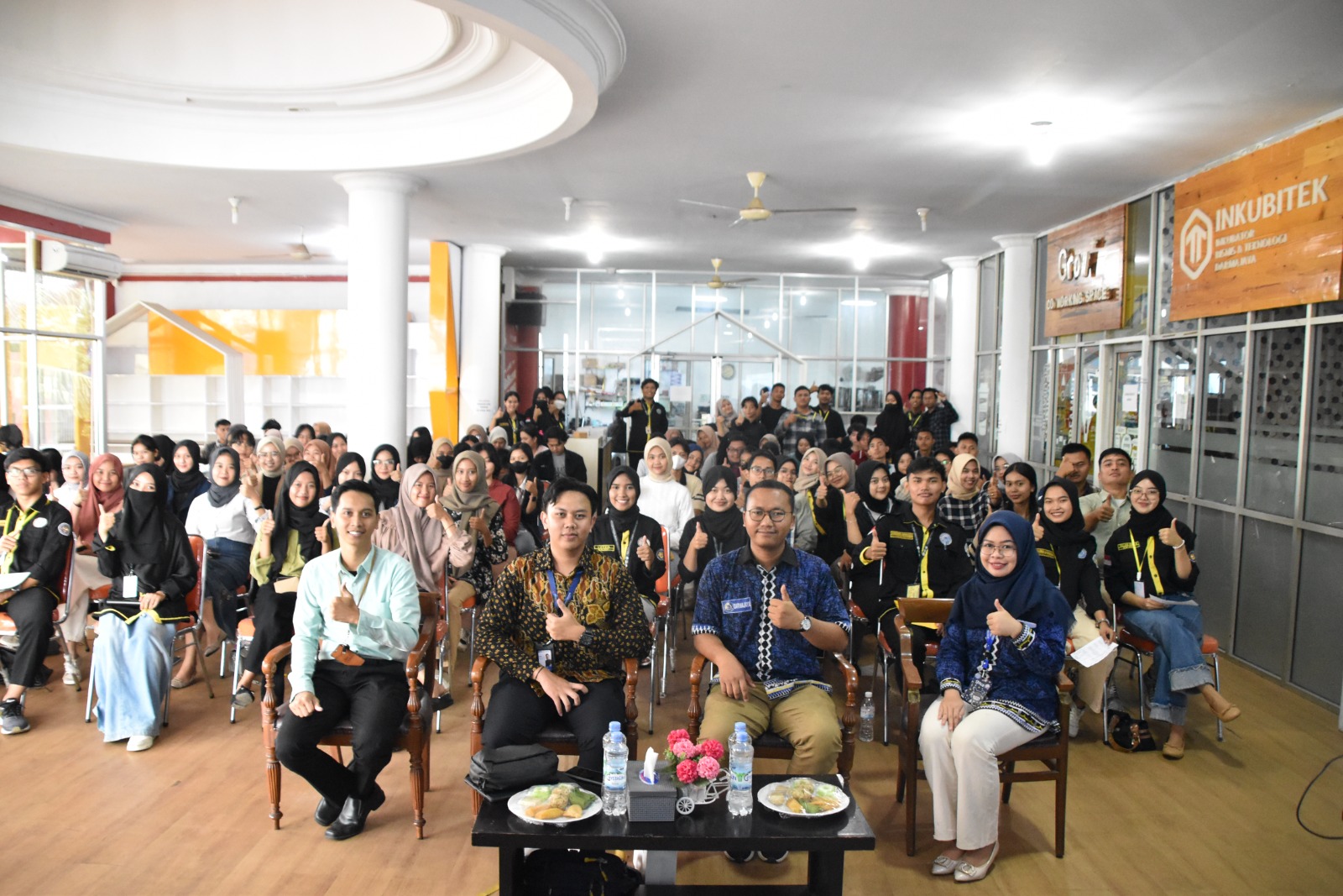 Mau Belajar Investasi dan Cuan di Pasar Modal! Yuuk Kuliah di Akuntansi IIB Darmajaya Mau Belajar Investasi dan Cuan di Pasar Modal! Yuuk Kuliah di Akuntansi IIB Darmajaya