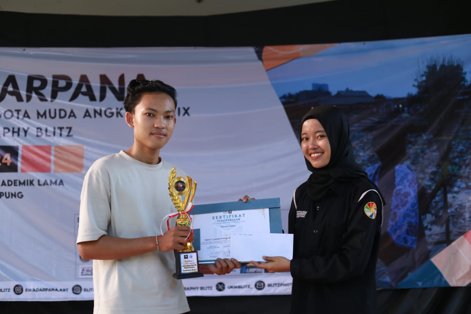 The Best! Mahasiswa Darmajaya Juara Fotografi Graduation Glory di UIN Lampung The Best! Mahasiswa Darmajaya Juara Fotografi Graduation Glory di UIN Lampung