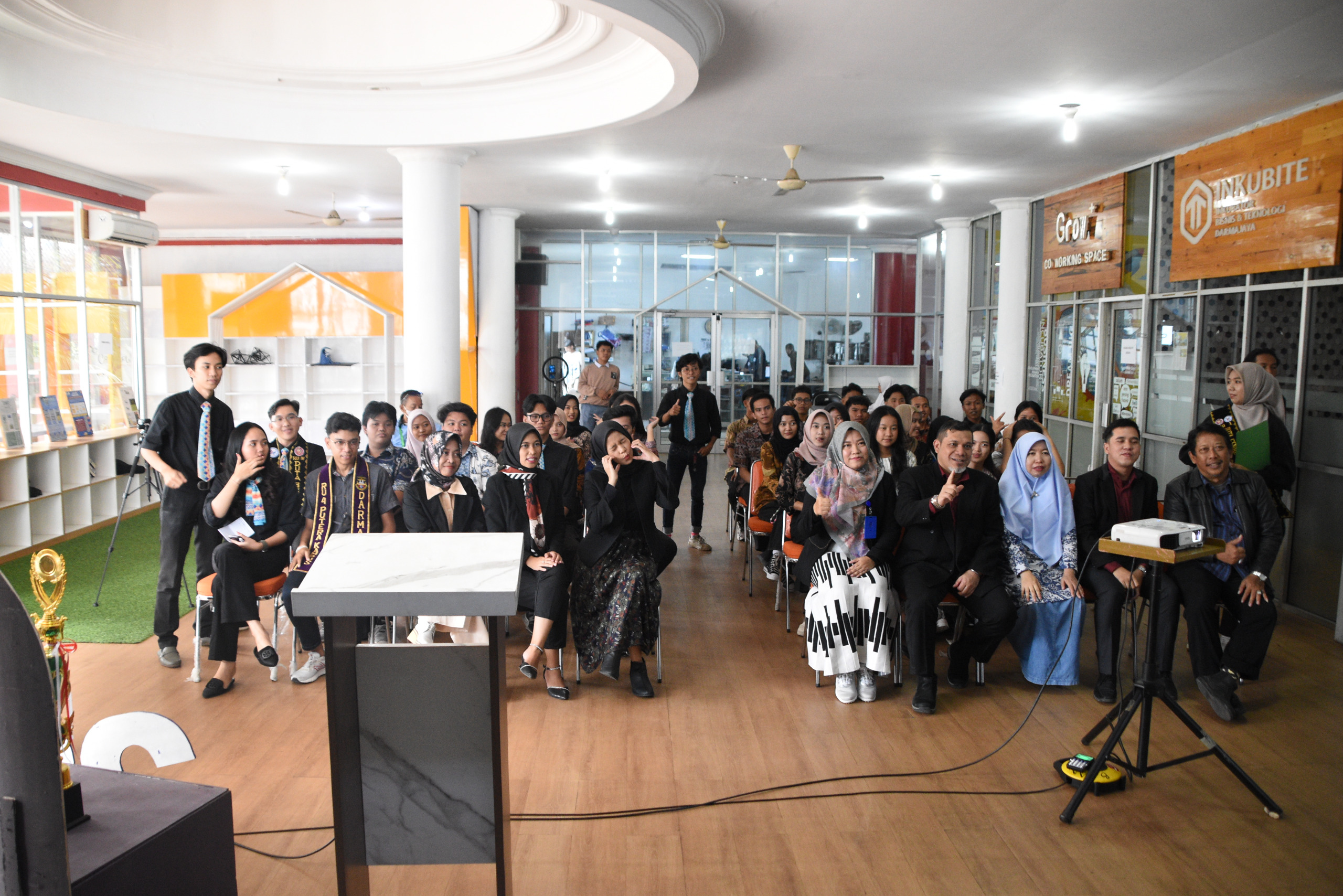 Trial Class Pariwisata IIB Darmajaya, Awal Perjalanan Menuju Karir Gemilang Trial Class Pariwisata IIB Darmajaya, Awal Perjalanan Menuju Karir Gemilang