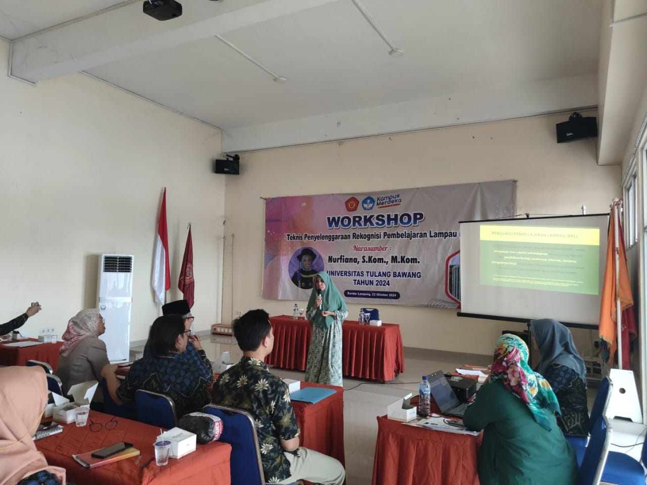 Nurfiana, Dosen Sistem Komputer IIB Darmajaya, Berbagi Pengalaman dalam Workshop RPL di Universitas Tulang Bawang Nurfiana, Dosen Sistem Komputer IIB Darmajaya, Berbagi Pengalaman dalam Workshop RPL di Universitas Tulang Bawang