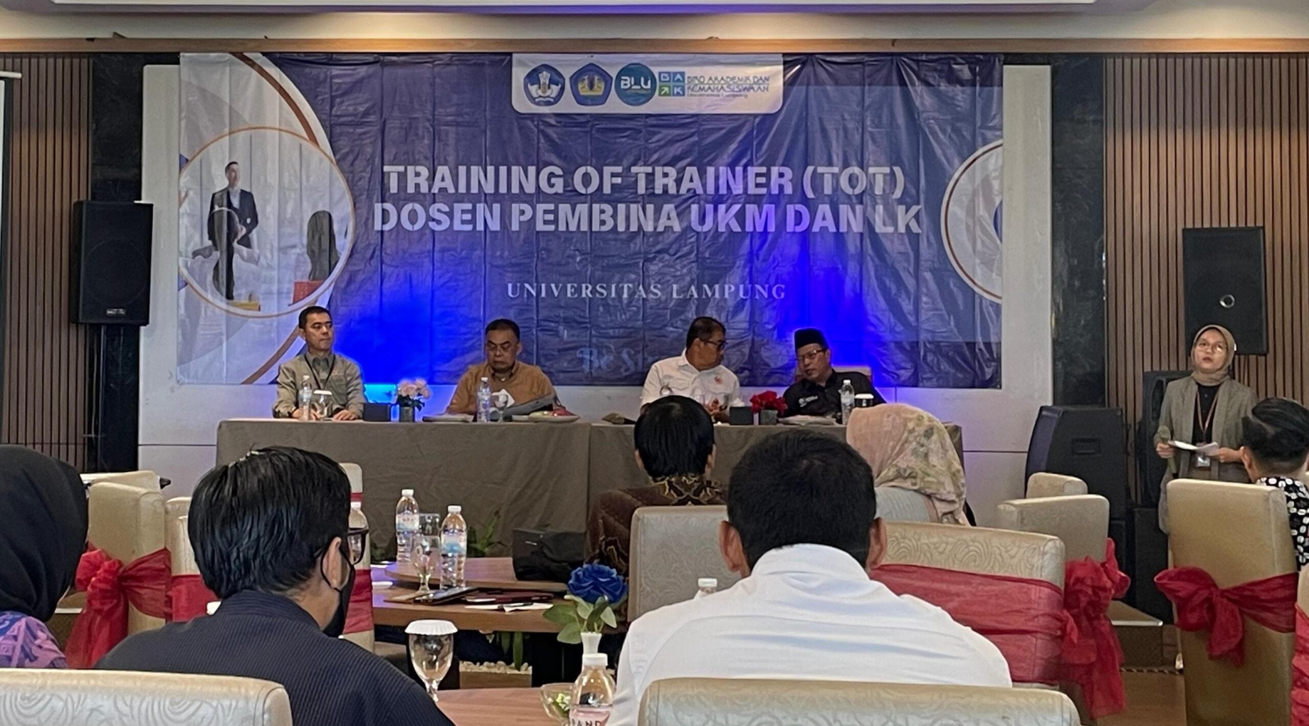 Warek Nonakademik IIB Darmajaya Narasumber Training of Trainer Pembina UKM dan Lembaga Kemahasiswaan se Bandar Lampung Warek Nonakademik IIB Darmajaya Narasumber Training of Trainer Pembina UKM dan Lembaga Kemahasiswaan se Bandar Lampung