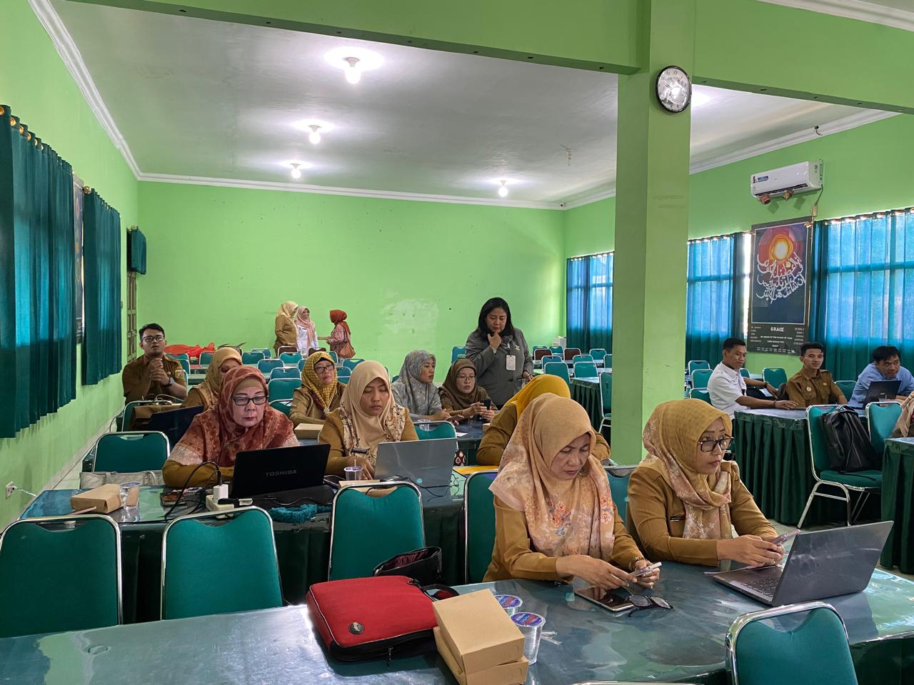 Pemanfaatan AI dalam Pembelajaran Sosiologi: Dosen dan Mahasiswa IIB Darmajaya Berikan Pelatihan di SMAN 2 Bandar Lampung Pemanfaatan AI dalam Pembelajaran Sosiologi: Dosen dan Mahasiswa IIB Darmajaya Berikan Pelatihan di SMAN 2 Bandar Lampung