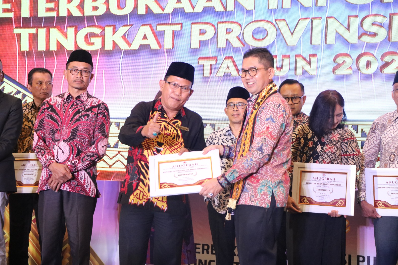 Satu-satunya PTS di Lampung, IIB Darmajaya Raih Anugerah Keterbukaan Informasi Publik 2024 Predikat “Informatif” Satu-satunya PTS di Lampung, IIB Darmajaya Raih Anugerah Keterbukaan Informasi Publik 2024 Predikat “Informatif”