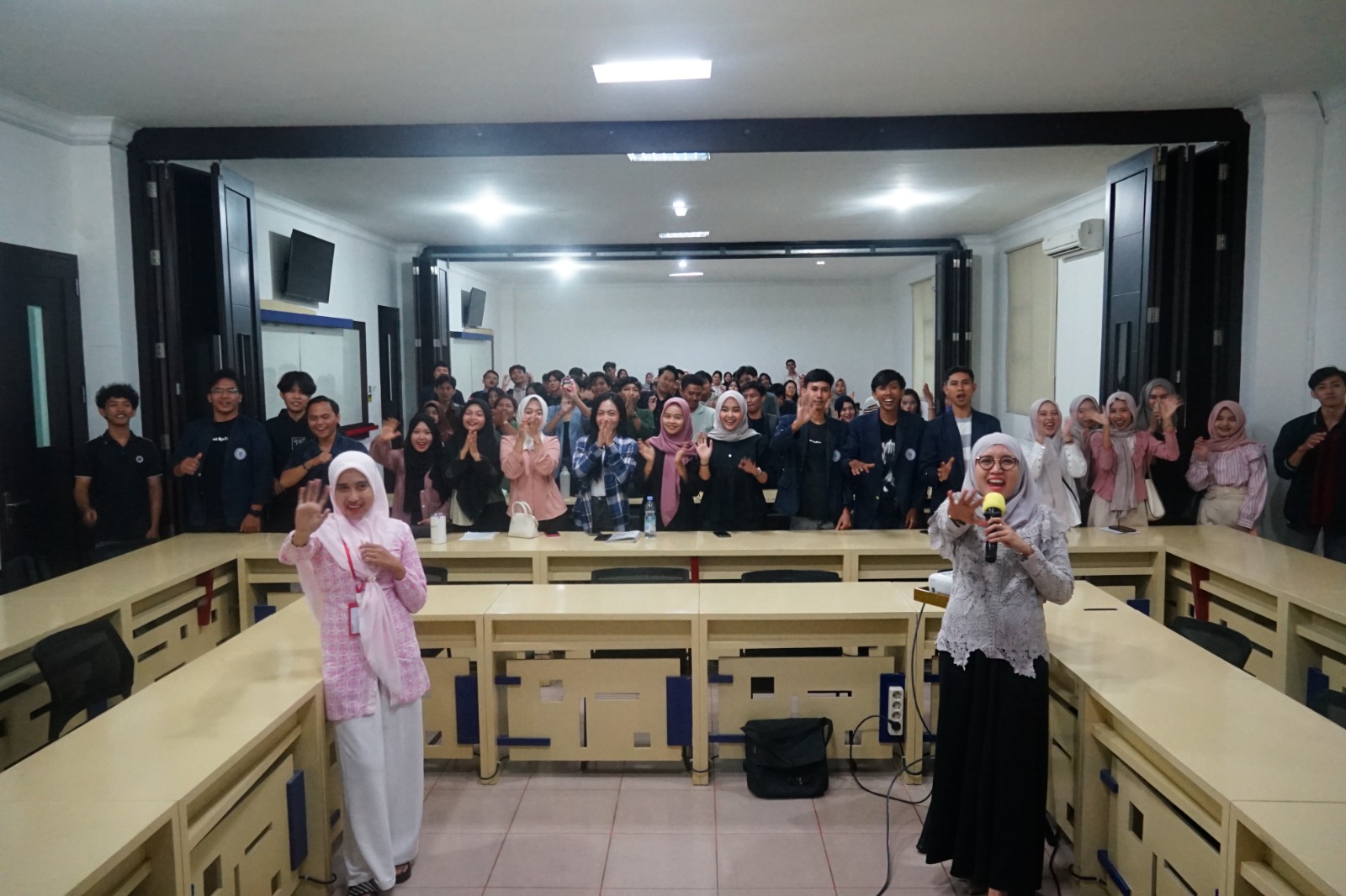 Praktisi Mengajar: Mahasiswa Manajemen IIB Darmajaya Belajar Strategi STP Marketing Bersama Nutrifood Praktisi Mengajar: Mahasiswa Manajemen IIB Darmajaya Belajar Strategi STP Marketing Bersama Nutrifood