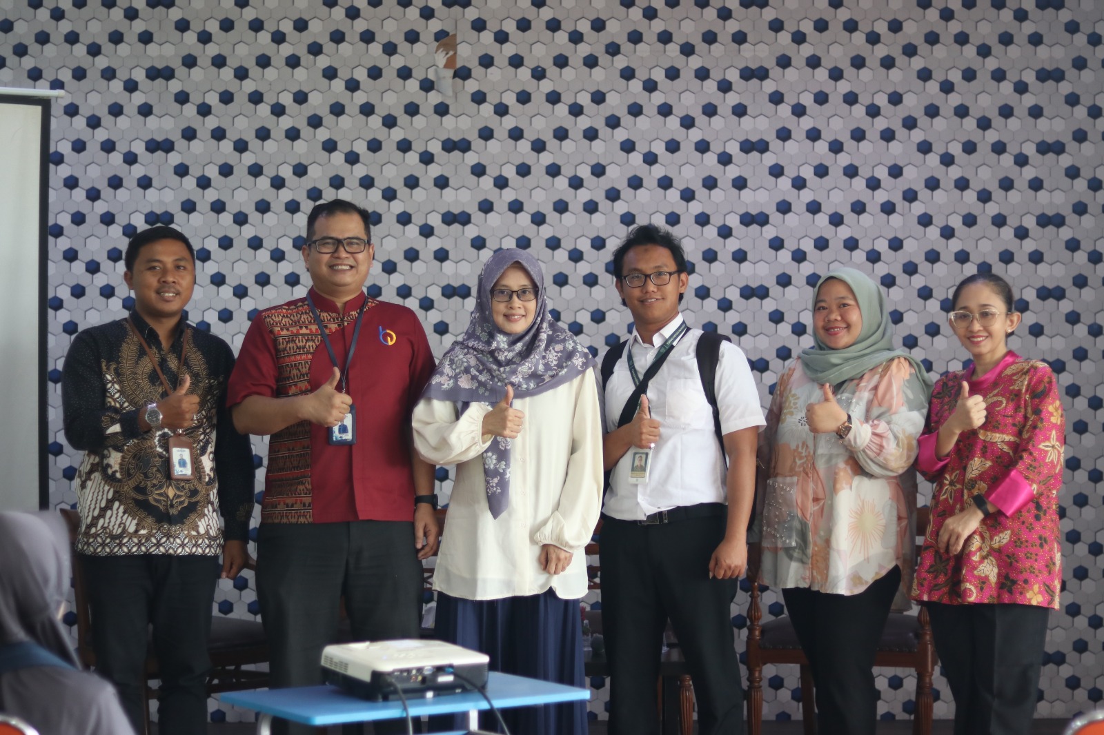 Kolaborasi Strategis: IIB Darmajaya dan SMA Tunas Mekar Indonesia Gelar Double Track Kewirausahaan Digital Kolaborasi Strategis: IIB Darmajaya dan SMA Tunas Mekar Indonesia Gelar Double Track Kewirausahaan Digital