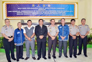 POLDA LAMPUNG-IBI DARMAJAYA TEKEN MOU POLDA LAMPUNG-IBI DARMAJAYA TEKEN MOU