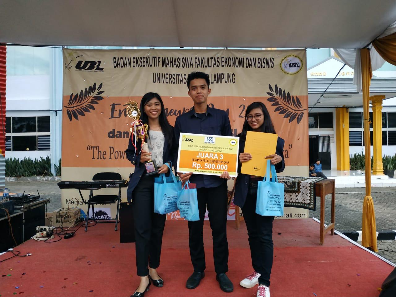 Mahasiswa IIB Darmajaya Juara Tiga Bussines Plan Tingkat Provinsi Lampung Mahasiswa IIB Darmajaya Juara Tiga Bussines Plan Tingkat Provinsi Lampung