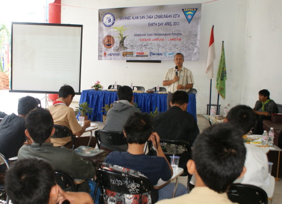 Peringati Hari Bumi, UKM ARTALA IBI Darmajaya Helat Seminar Lingkungan Hidup Peringati Hari Bumi, UKM ARTALA IBI Darmajaya Helat Seminar Lingkungan Hidup