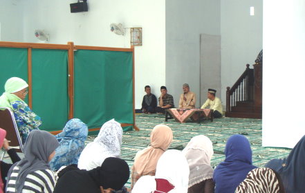 Pengajian Rutin Ramadhan IBI Darmajaya, “Tingkatkan Amalan untuk raih Ridho Allah” Pengajian Rutin Ramadhan IBI Darmajaya, “Tingkatkan Amalan untuk raih Ridho Allah”