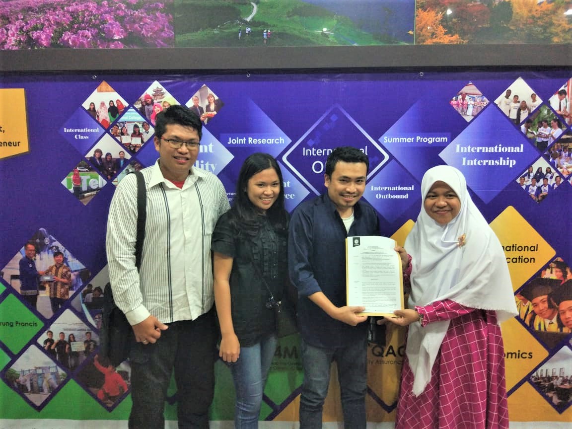 Program Darmasiswa, Dua Mahasiswa Asing akan Kuliah di IIB Darmajaya Program Darmasiswa, Dua Mahasiswa Asing akan Kuliah di IIB Darmajaya