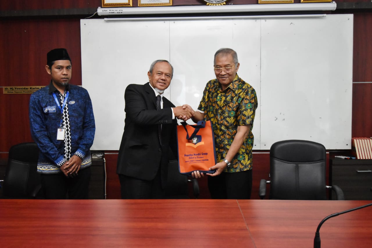 STIE Prasetiya Mandiri Jalin Kerjasama dengan IIB Darmajaya dalam SPMI STIE Prasetiya Mandiri Jalin Kerjasama dengan IIB Darmajaya dalam SPMI