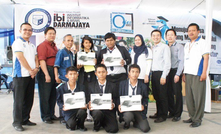 Lima Mahasiswa Baru IBI Darmajaya Dapatkan Hadiah Laptop Lima Mahasiswa Baru IBI Darmajaya Dapatkan Hadiah Laptop