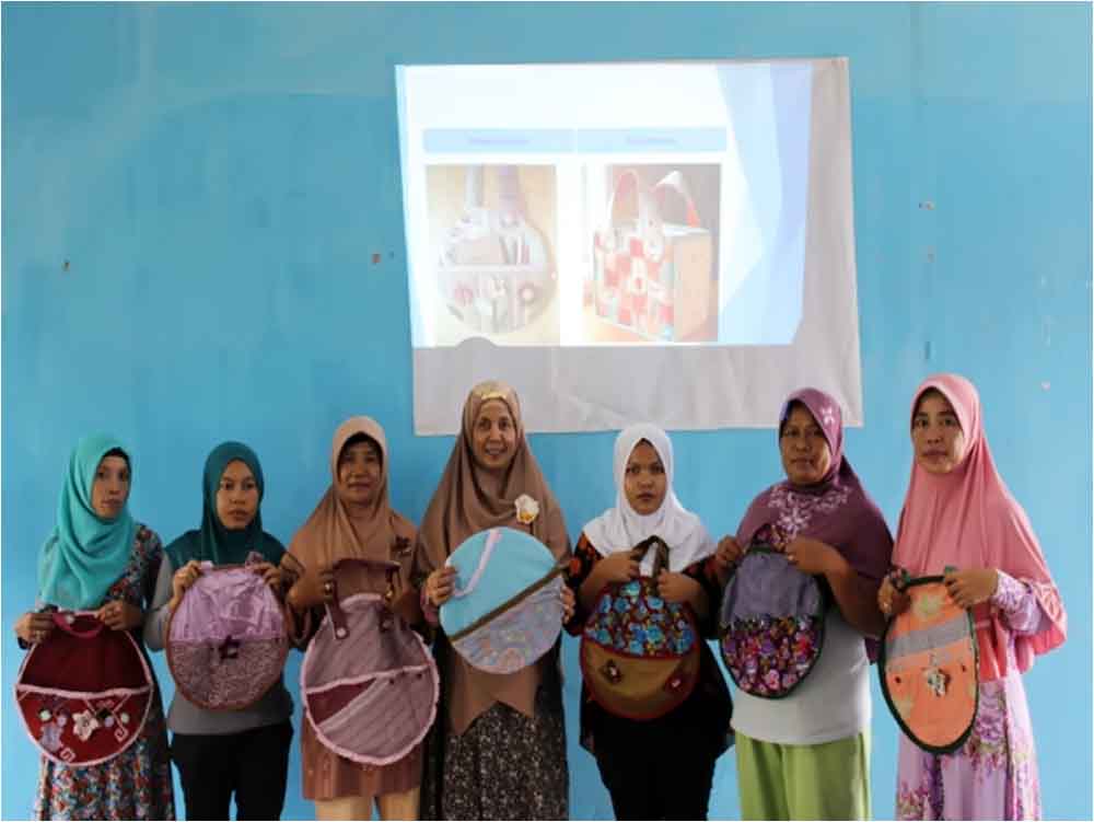 Sulap Limbah Kain Jadi Kerajinan Kain Perca Nan Cantik Sulap Limbah Kain Jadi Kerajinan Kain Perca Nan Cantik