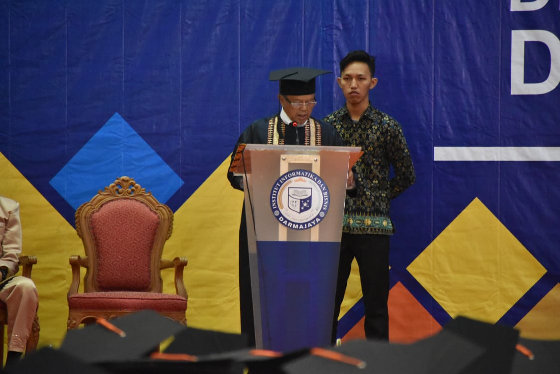 Orasi Ilmiah, Prof Bustomi : TQM Berpengaruh dalam Keunggulan Kompetitif di Era 4.0 Orasi Ilmiah, Prof Bustomi : TQM Berpengaruh dalam Keunggulan Kompetitif di Era 4.0